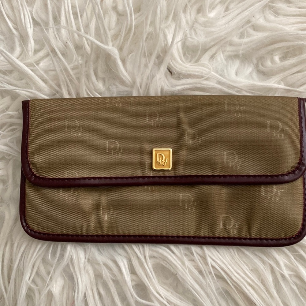 Dior wallet